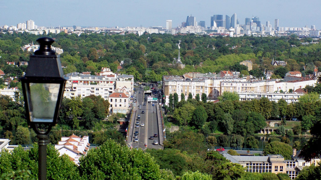Vue panoramique depuis la terrasse du château sur la vallée de la Seine à Saint-Germain-en-Laye